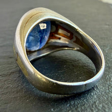 Load image into Gallery viewer, Ceylon Sapphire Intaglio Ring
