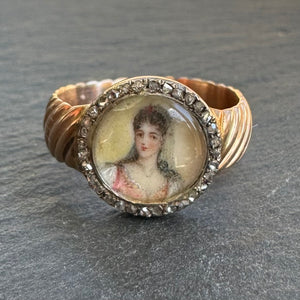 Portrait Ring