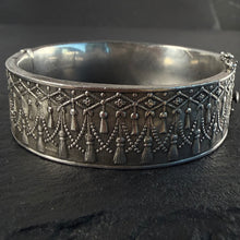 Load image into Gallery viewer, Silver Tassel Bangle
