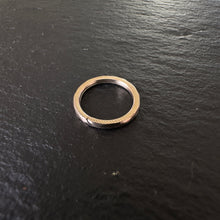 Load image into Gallery viewer, Gilt Gold Split Ring 13
