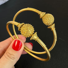 Load image into Gallery viewer, 22k Gold Bangle Set
