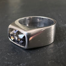 Load image into Gallery viewer, APOR Bespoke ~ Gray Spinel Ring
