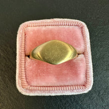 Load image into Gallery viewer, 18k Gold Antique Oblong Signet Ring
