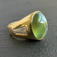 Load image into Gallery viewer, Cats Eye Chrysoberyl Ring
