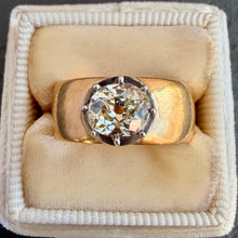 Load image into Gallery viewer, Reserved - ROCKS Bespoke 0.85ct Diamond Ring
