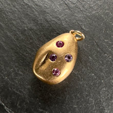 Load image into Gallery viewer, 20k Gold Madagascar Sapphire Pendant 3

