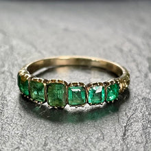 Load image into Gallery viewer, Emerald 7 Stone Ring
