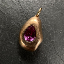 Load image into Gallery viewer, 20k Gold Sapphire Pendant 14
