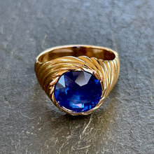 Load image into Gallery viewer, Bespoke Burmese Sapphire Signet Ring
