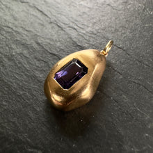 Load image into Gallery viewer, 20k Gold Sapphire Pendant 4

