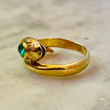 Load image into Gallery viewer, Emerald Snake Ring
