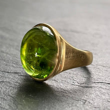 Load image into Gallery viewer, Bespoke Lime Tourmaline Signet Ring

