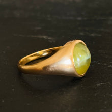 Load image into Gallery viewer, Reserved - Bespoke Cats Eye Chrysoberyl Signet Ring
