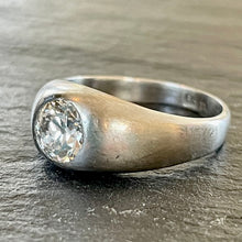 Load image into Gallery viewer, Diamond White Gold Ring
