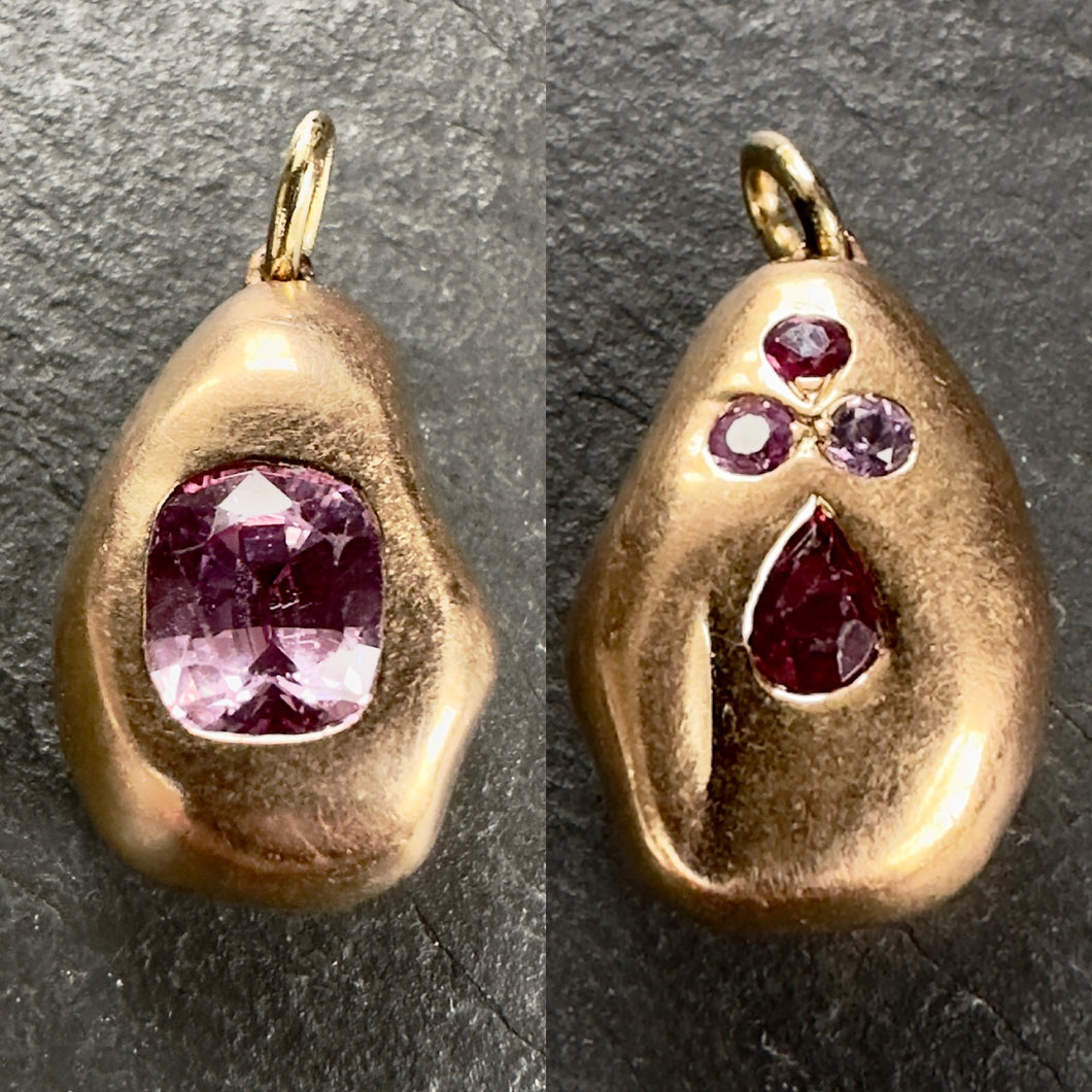 20k Gold Sapphire Pendant 12