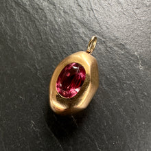Load image into Gallery viewer, 20k Gold Sapphire Pendant 11
