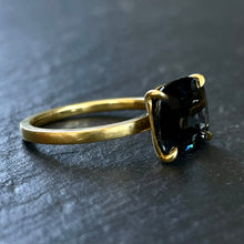 Load image into Gallery viewer, Bespoke Grey Spinel Ring
