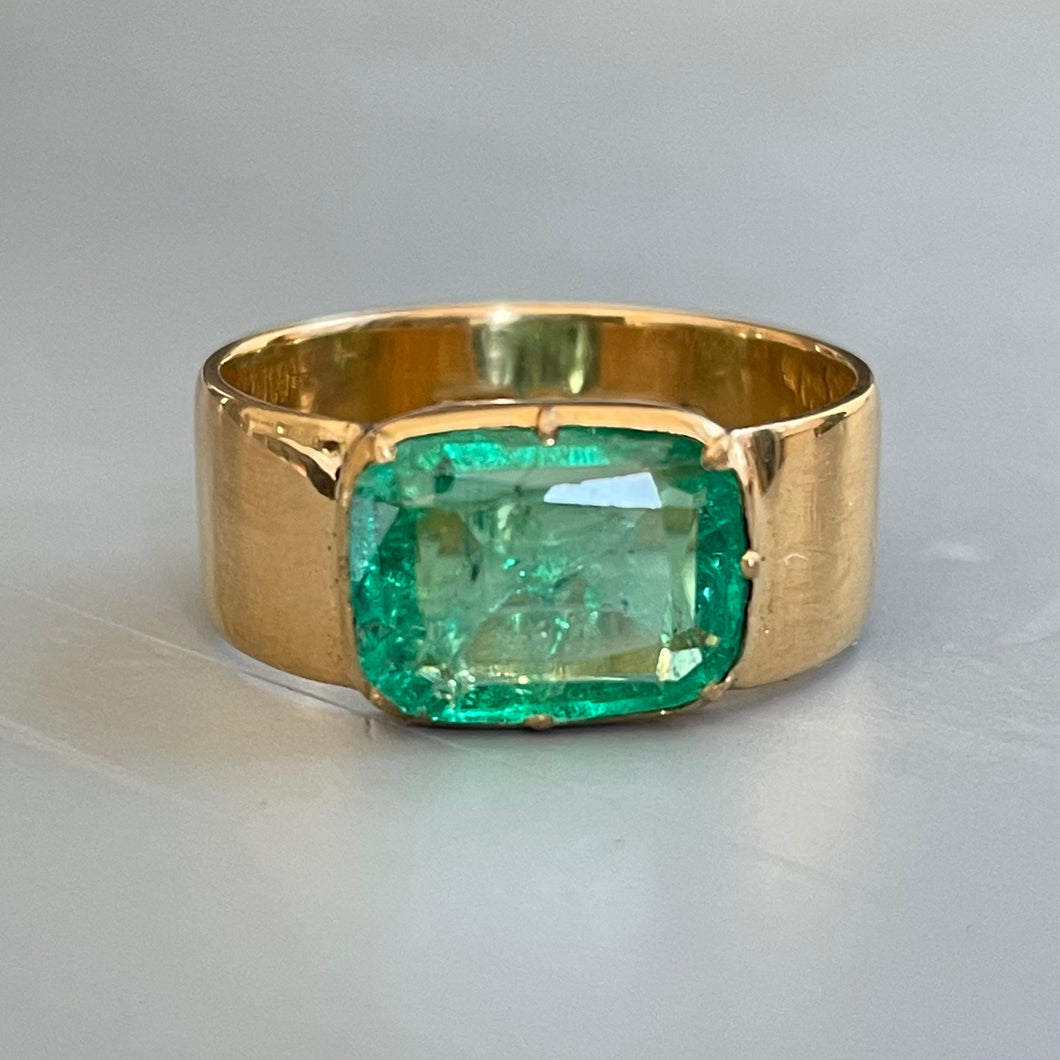 Bespoke Emerald Ring