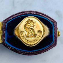 Load image into Gallery viewer, ‘Perseverantia Vincit’ Signet Ring
