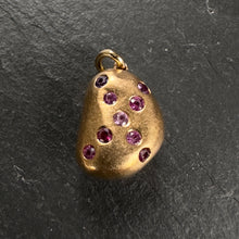 Load image into Gallery viewer, 20k Gold Sapphire Pendant 15
