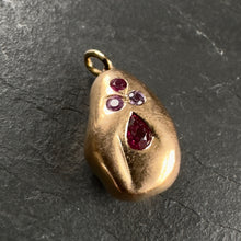 Load image into Gallery viewer, 20k Gold Sapphire Pendant 12
